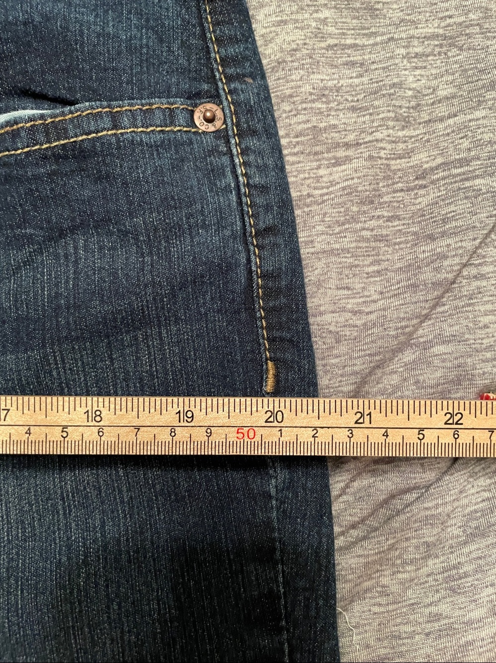 Levi's Dark Blue Cropped Capri Jeans - Picture 6 of 6